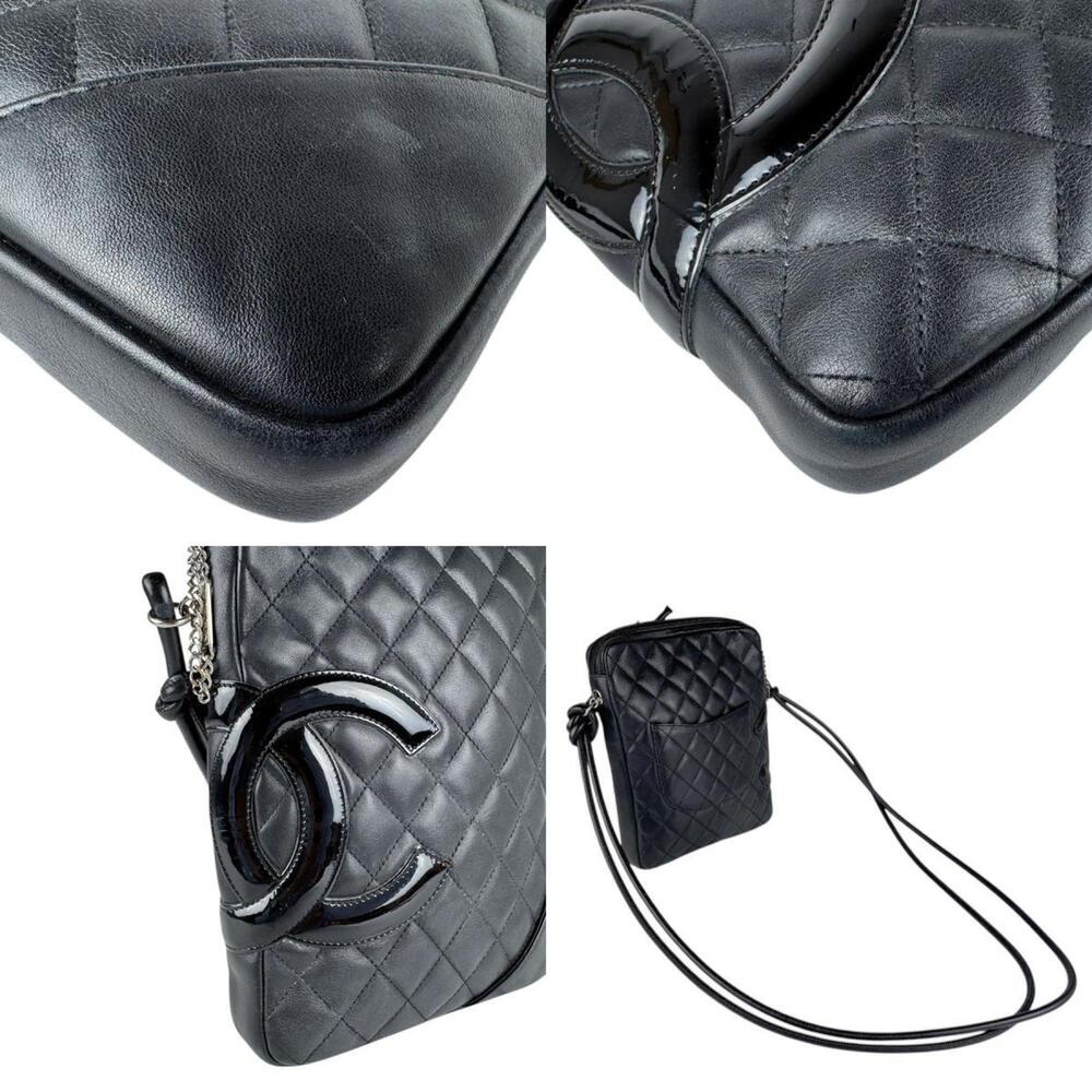 CHANEL Black Lambskin Leather Shoulder Bag - Picture 4 of 5